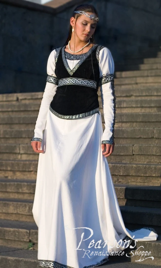 Chess Queen Bodice - Image 4