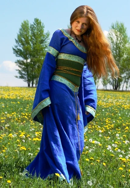 Mistress of the Hills Dress w/ Corset Belt - Image 10