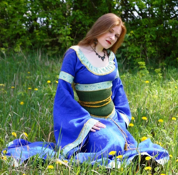 Mistress of the Hills Dress w/ Corset Belt - Image 6