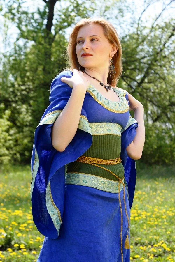 Mistress of the Hills Dress w/ Corset Belt - Image 8