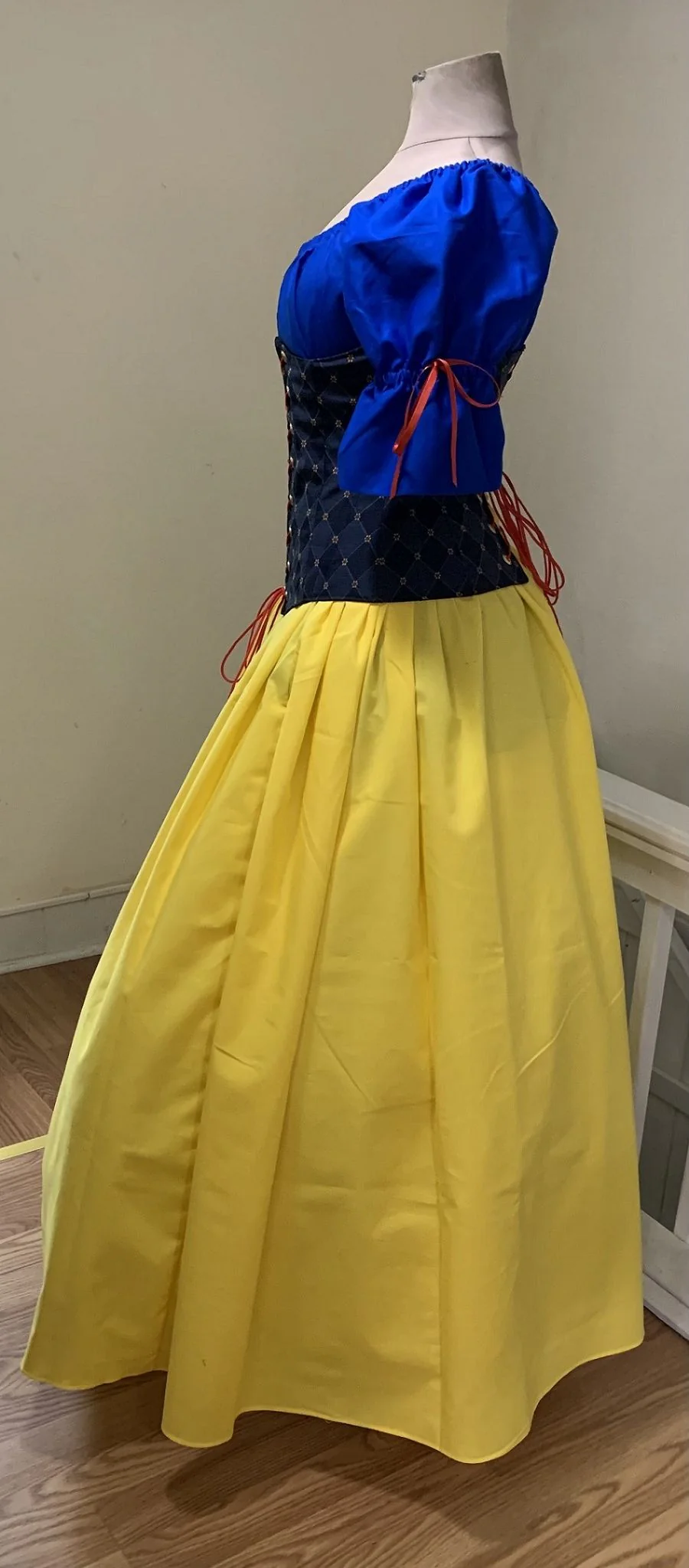 Snow White - Image 3