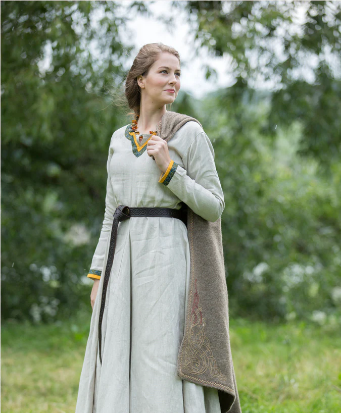 Viking Dress Ingrid the Hearthkeeper - Image 5