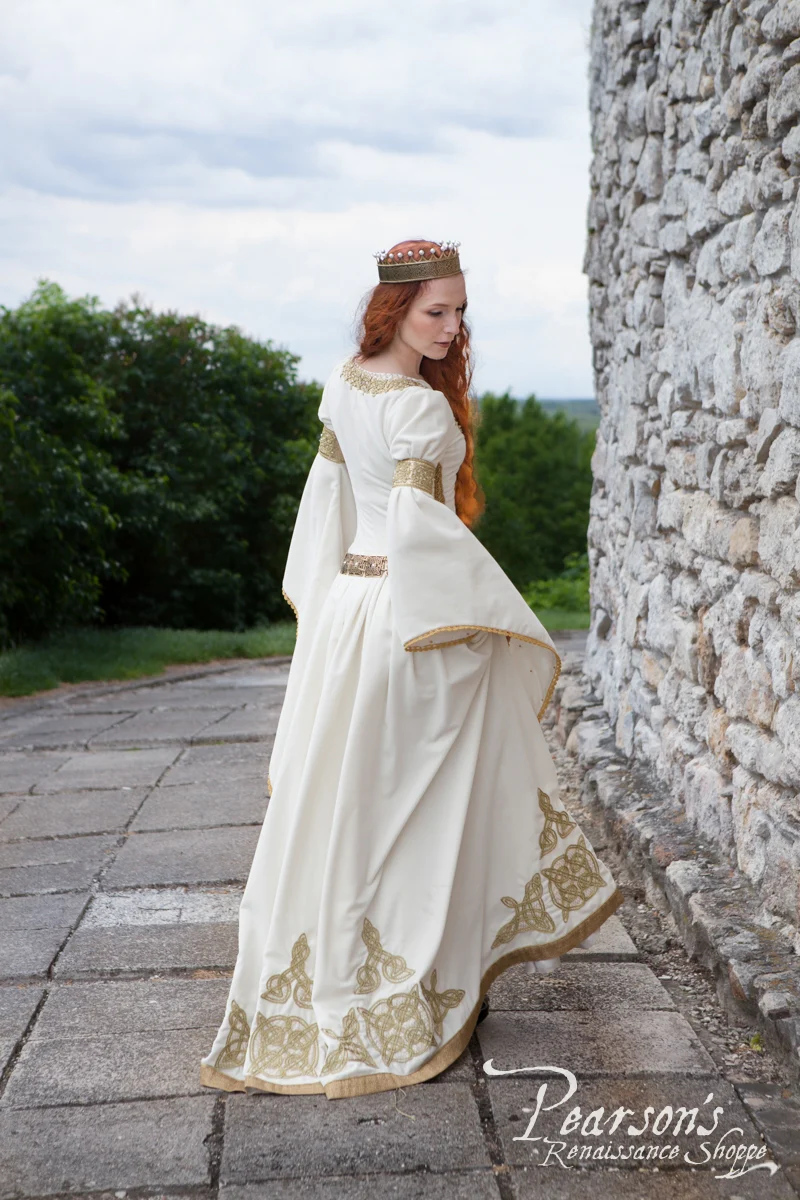 White Velvet Wedding Dress “The Accolade” - Image 4