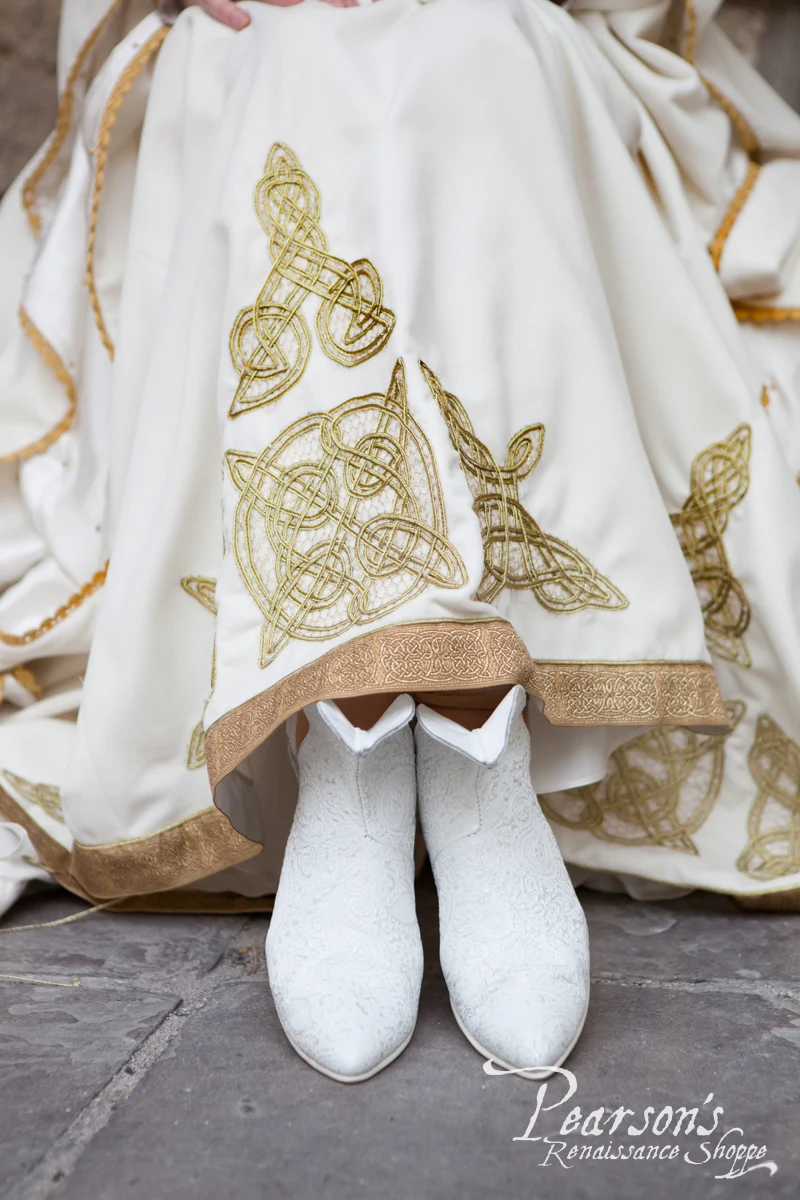 White Velvet Wedding Dress “The Accolade” - Image 5